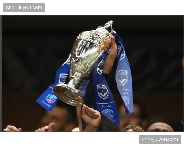 巴黎圣日耳曼3-0洛里昂，法甲第32轮卫冕冠军继续领跑